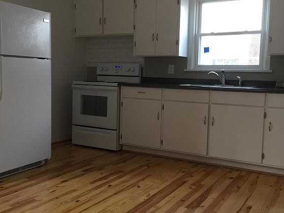 5th image of 3437 Brandywine Ave
