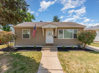 119 Riverside Dr, Montgomery, IL 60538