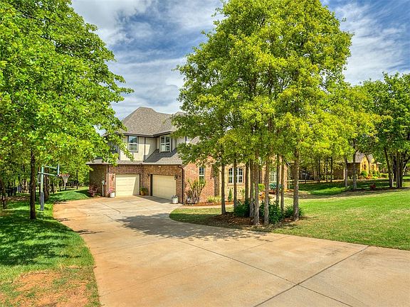 3rd image of 2554 Rivanna Way