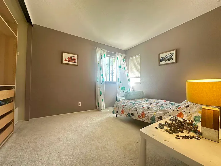2210 S Autumn Ln — Photo 7