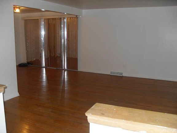 3rd image of 288 Bensley Ave