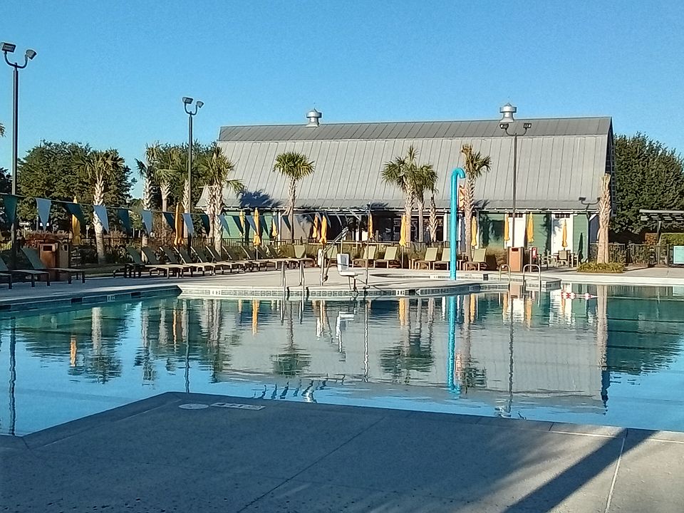 Pool #1 with meeting facilities in barn. Used for lots of holiday activities and weekly get togethers.