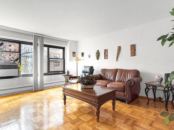 3rd image of 21-41 34th Ave APT 4C