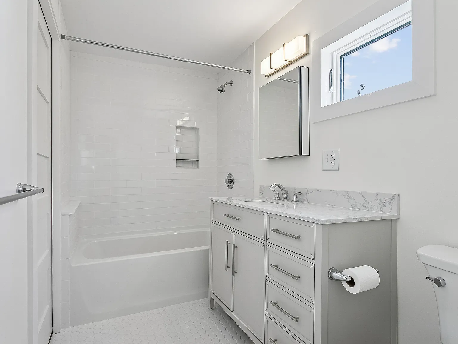 1 bed, 500 sqft, $1,600 — Photo 4