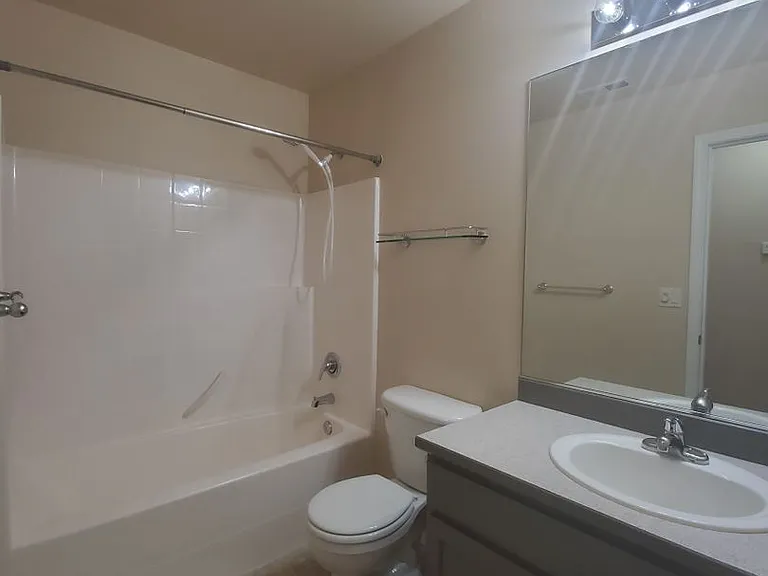 2421 S Arthur Ct — Photo 22