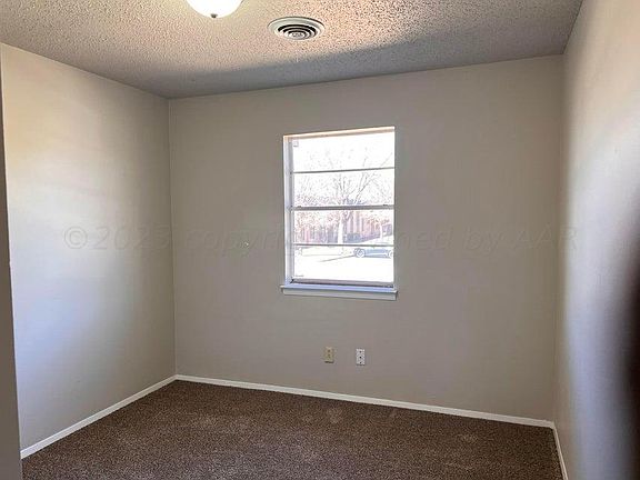 5th image of 63 Southridge Dr