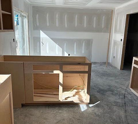 5th image of 3985 Peakvalley Rd