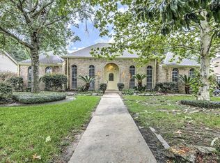 8222 Schaffer Ln, Houston, TX 77070