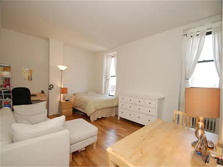 222 W 15th St #7G — Photo 4