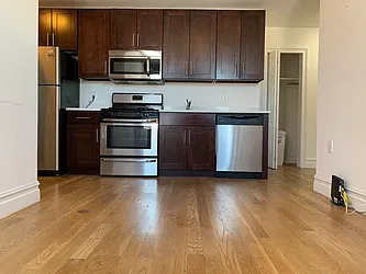 Rented by Hillel Realty Group