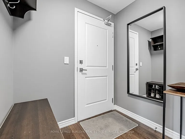 35 Southshore Cres #209 — Photo 5
