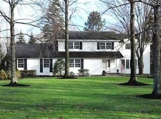 32149 S Woodland Rd, Pepper Pike, OH 44124