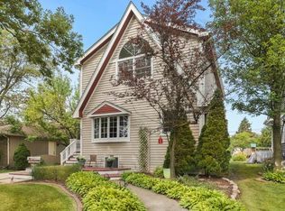 526 S Hawthorne Ave, Elmhurst, IL