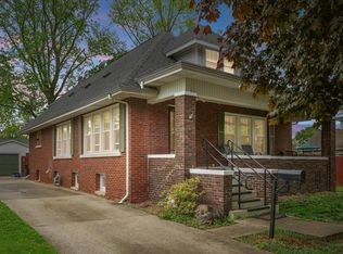 208 E Sale St, Tuscola, IL 61953