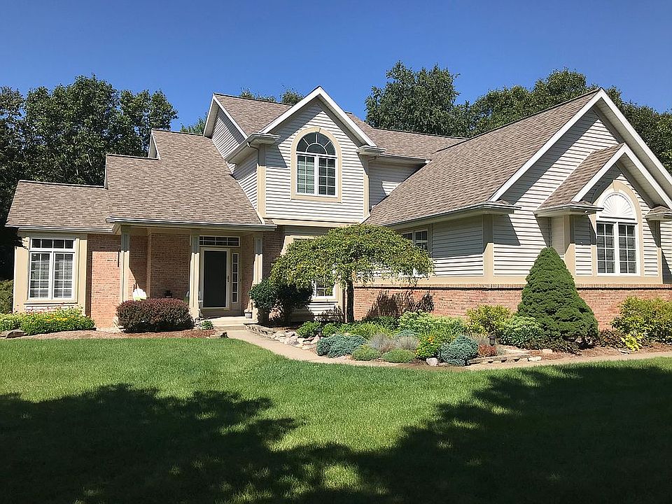 1st image of 7855 Newport Dr NE