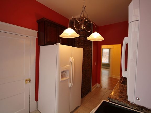 5th image of 311 Greenwood Ave #B