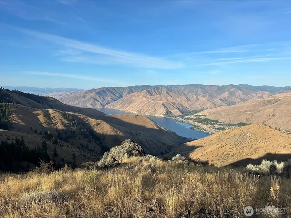 483 Road S NW, Waterville, WA 98858