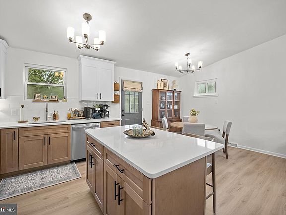 4th image of 1104 Fitch Pl