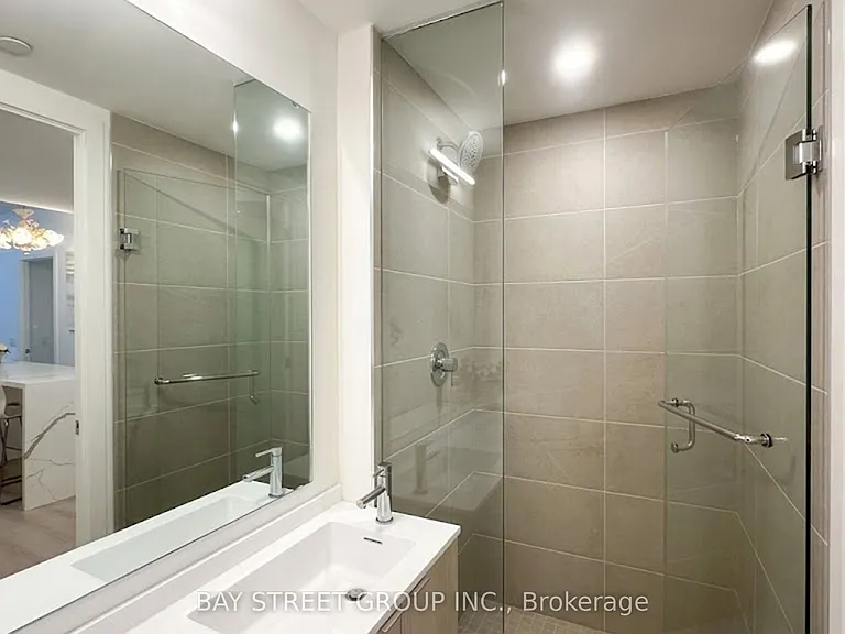 100 Queen St E #2911 — Photo 13