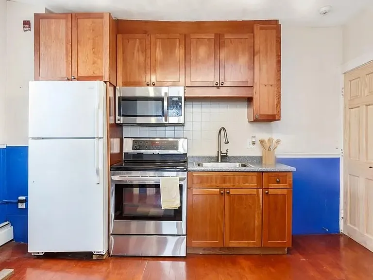 6 Bedford St #2R — Photo 4