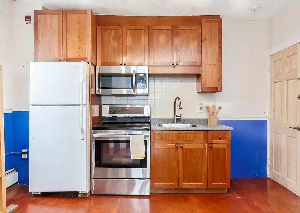 1st image of 6 Bedford St #3RA