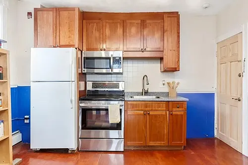 6 Bedford St Photo 1
