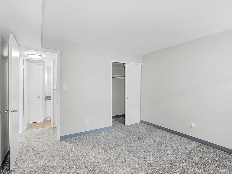 Thurber Square Apartments — Photo 24