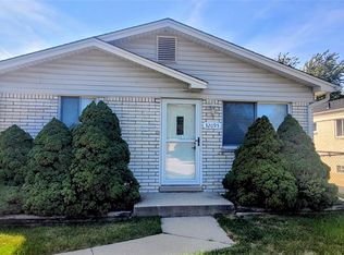 32095 Linderman Ave, Warren, MI 48093