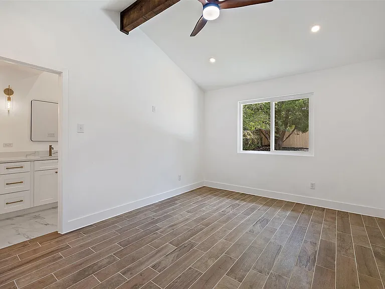 1111 Spearson Ln — Photo 21