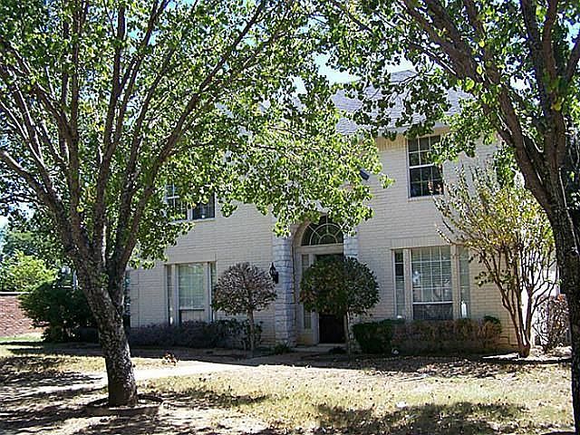 1st image of 1300 Wyndmere Dr