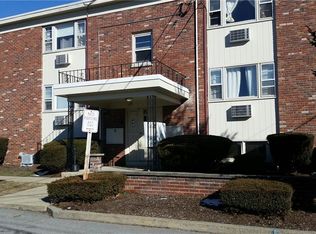 5 Cynthia Dr APT 21, North Providence, RI 02911
