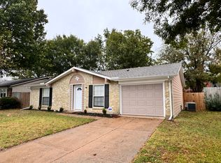 2412 Meadow Lark, Irving, TX 75060