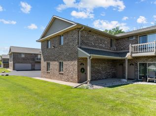 3325 N Casaloma Dr APT 46, Appleton, WI 54913