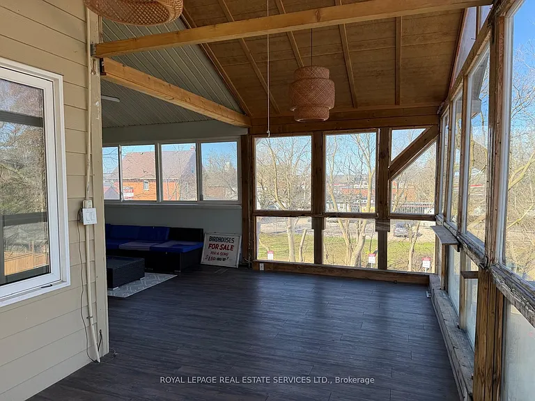 100 Essa Rd #UPPER LEVEL — Photo 27