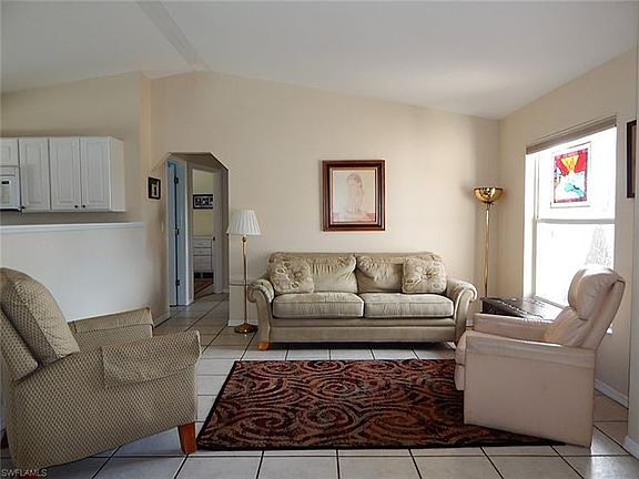 5th image of 219 NW 6th Pl