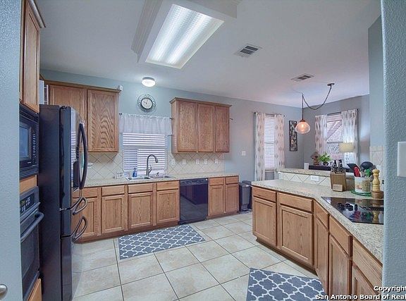 5th image of 224 Nomad Ln