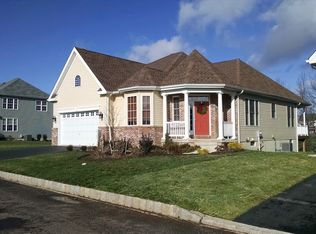 1294 Creekside Ln, Quakertown, PA 18951