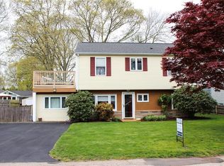 96 Inkberry Trl, Narragansett, RI 02882