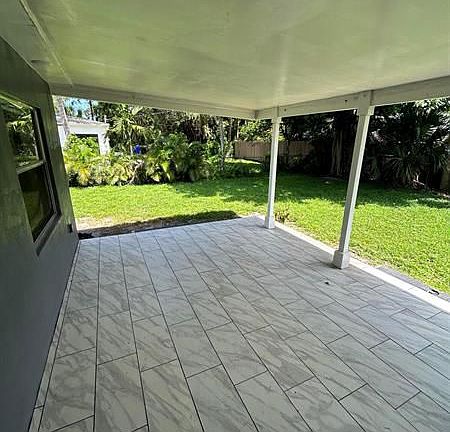 3rd image of 1460 SW 29th St
