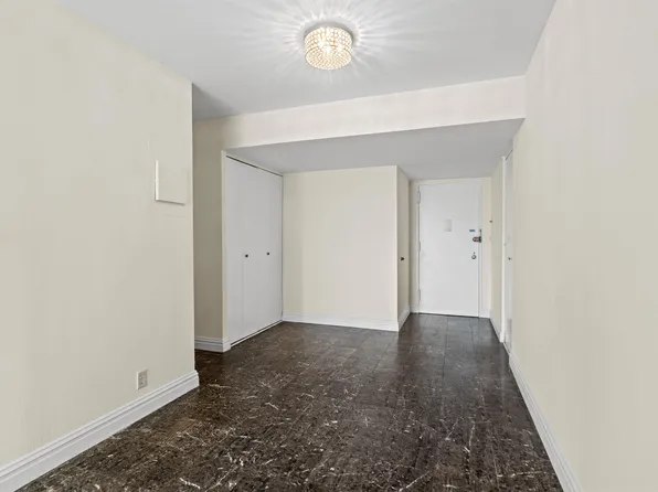 7004 Blvd East image 2 of 32