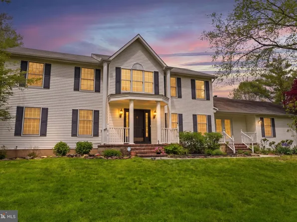 12 Coventry Ln, Hopewell, NJ 08525