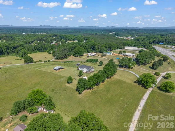 5412 Us Highway 221 S, Forest City, NC 28043