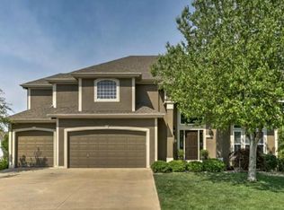 1008 SW Winter Creek Ct, Blue Springs, MO 64015