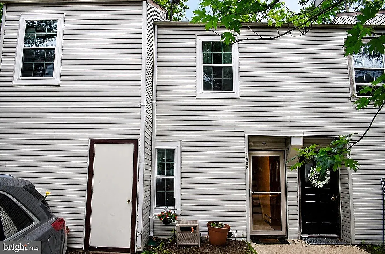 3 bed, 1646 sqft, $2,500 — Photo 1