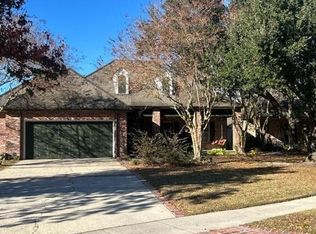 609 Grand Lakes Dr, Baton Rouge, LA 70810