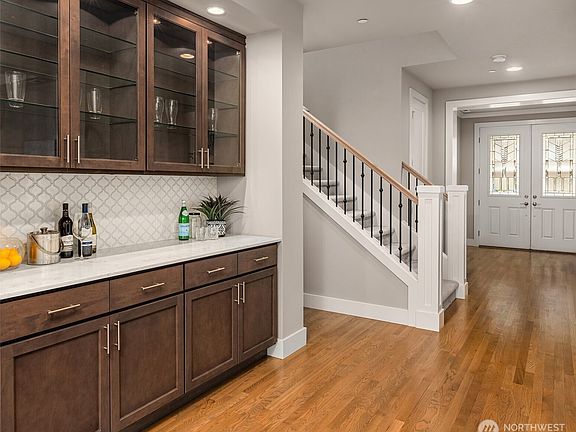 4th image of 26522 SE Belvedere Way