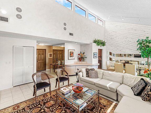 4th image of 7809 Lakeside Boulevard #4