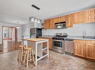 402 W 29th St, Baltimore, MD 21211