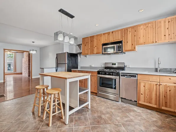 402 W 29th St, Baltimore, MD 21211