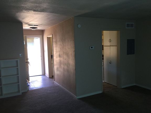 4th image of 202 W Tilden St #8070429
